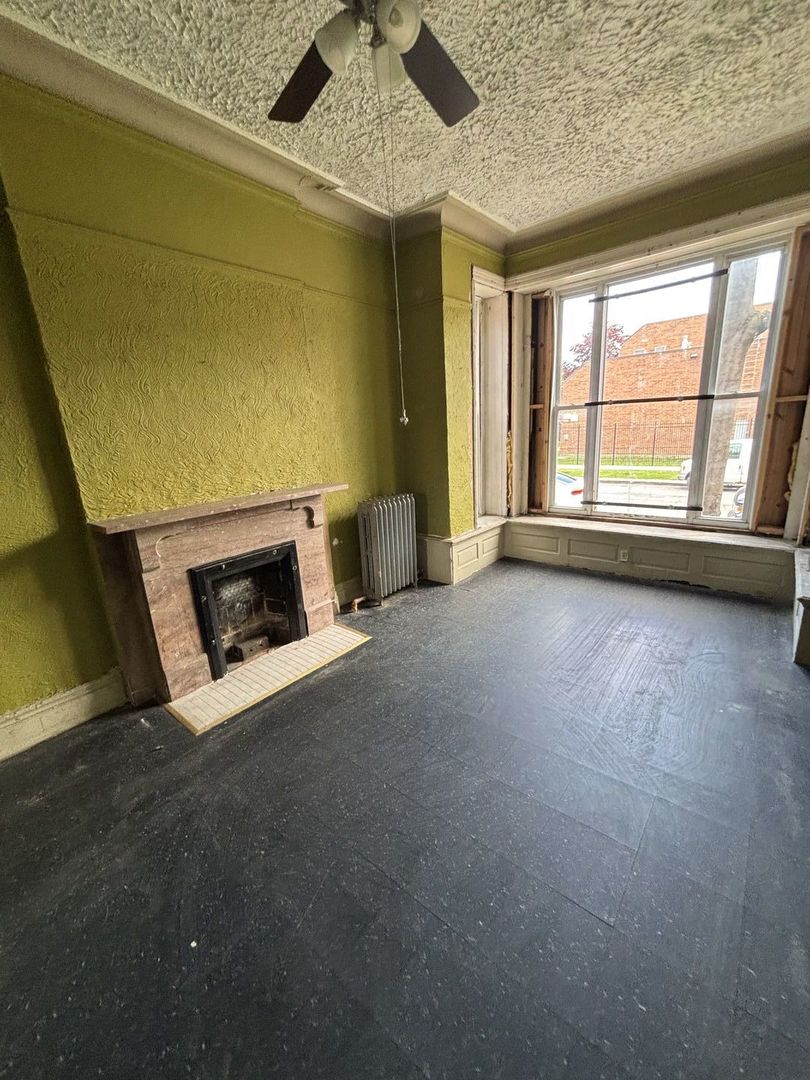 3316 W Maypole Avenue Property Photo 19