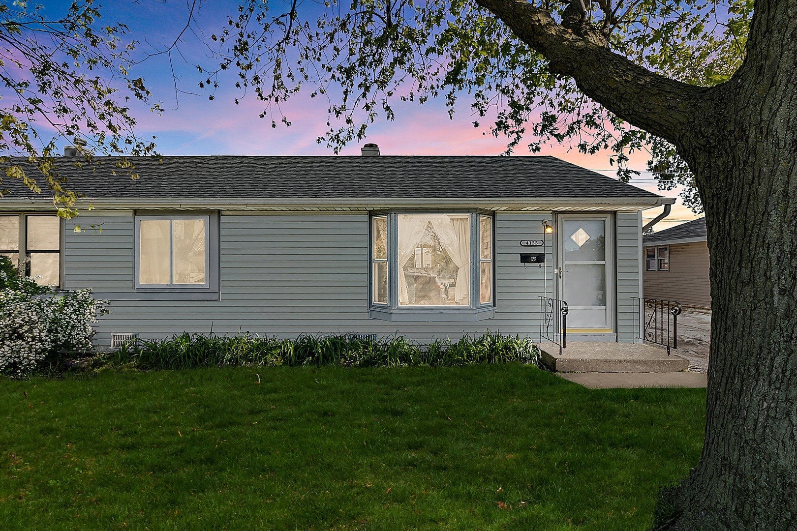 4133 Southwest Highway Property Photo 1