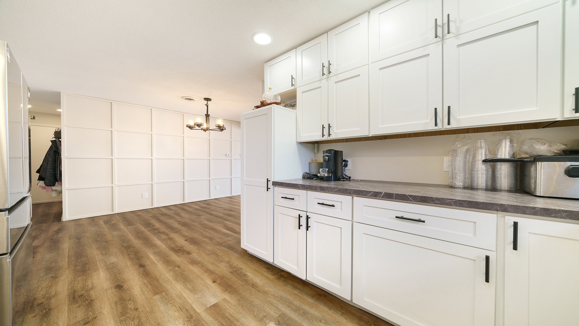 110 E Dixon Street Property Photo 14