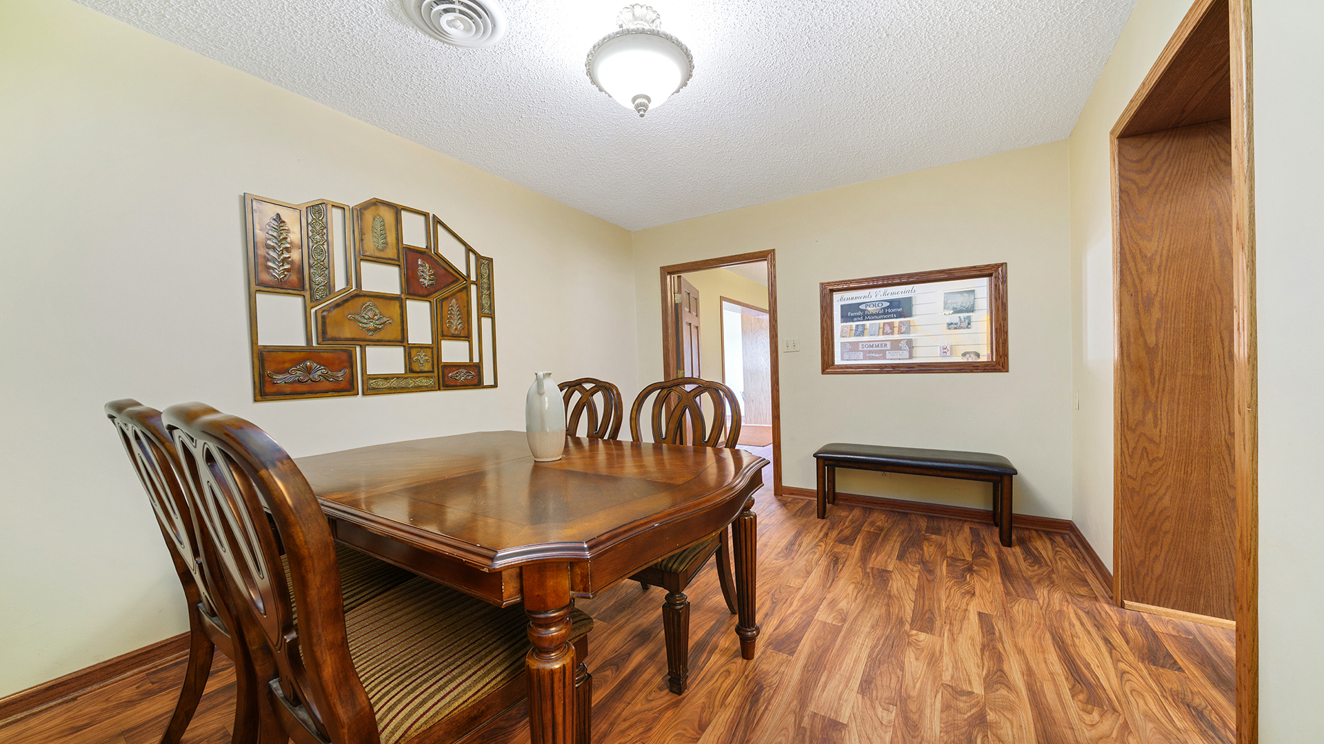 110 E Dixon Street Property Photo 23
