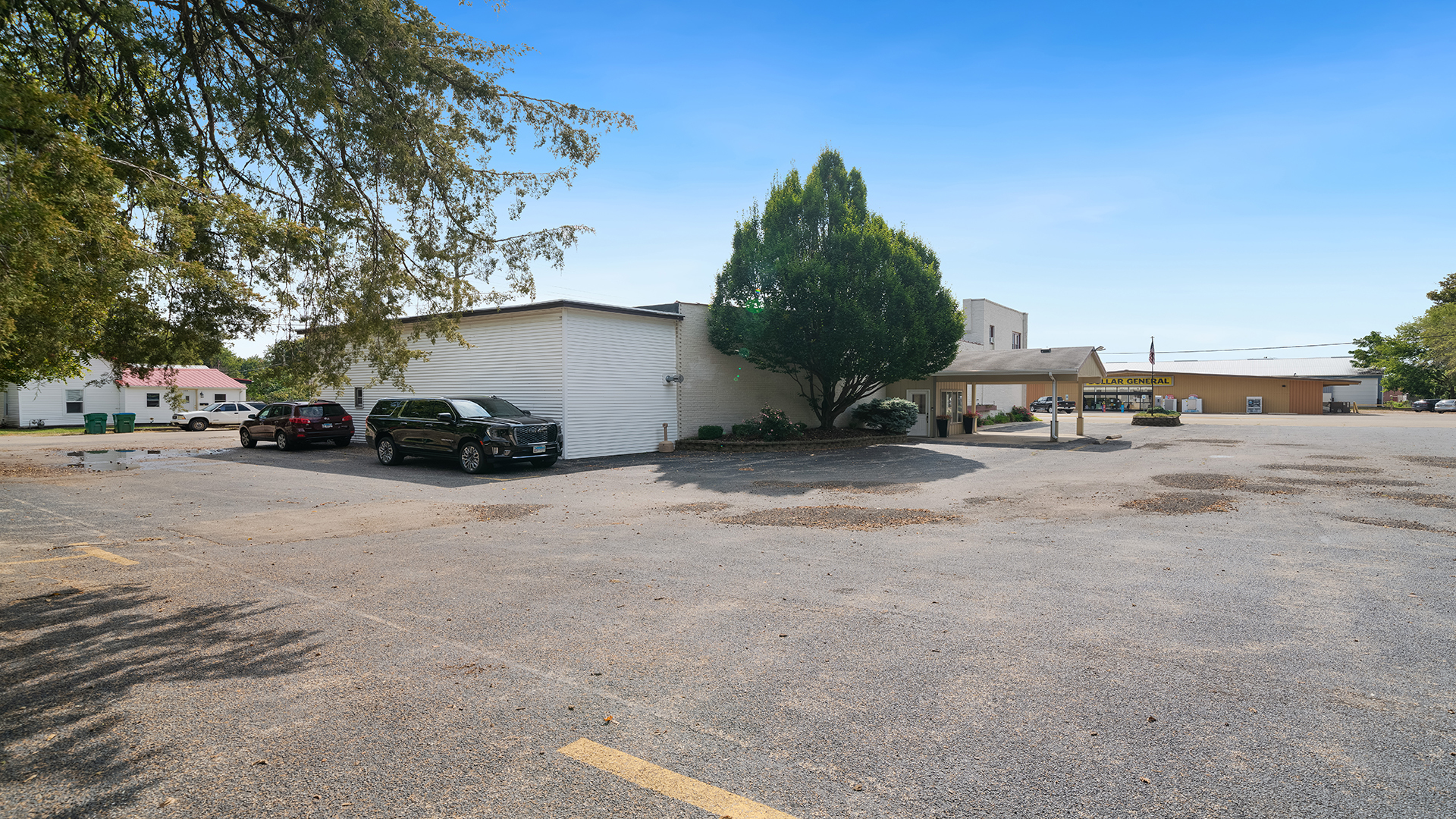 110 E Dixon Street Property Photo 41