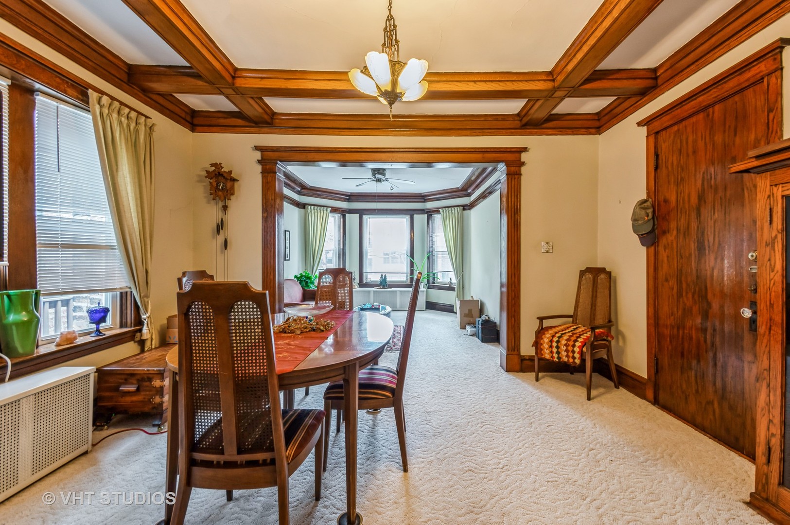 2302 W Addison Street Property Photo 5