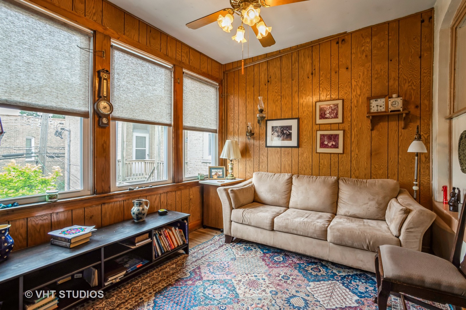 2302 W Addison Street Property Photo 9