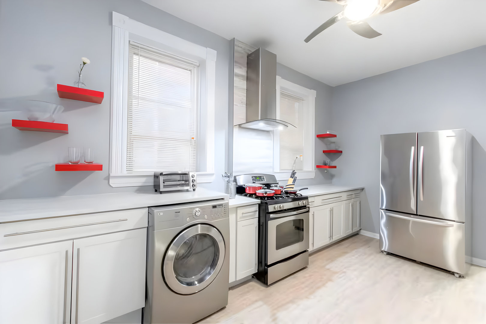 2307 S Leavitt Street Property Photo 8