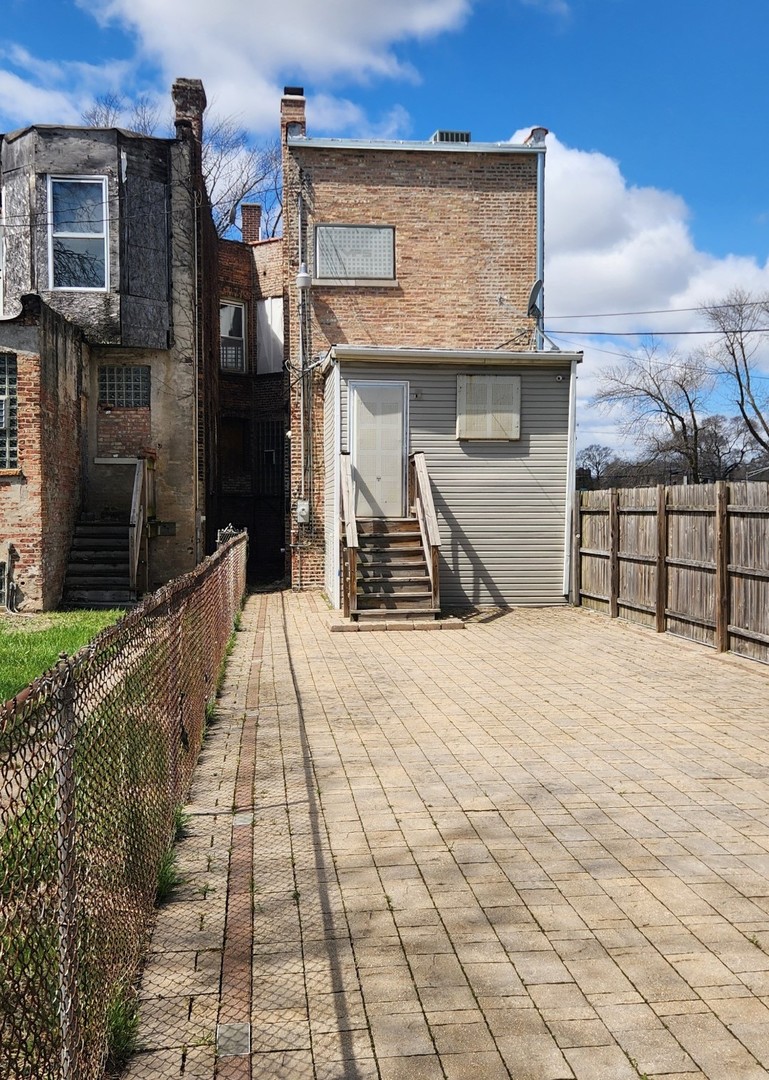 5317 S Prairie Avenue Property Photo 17