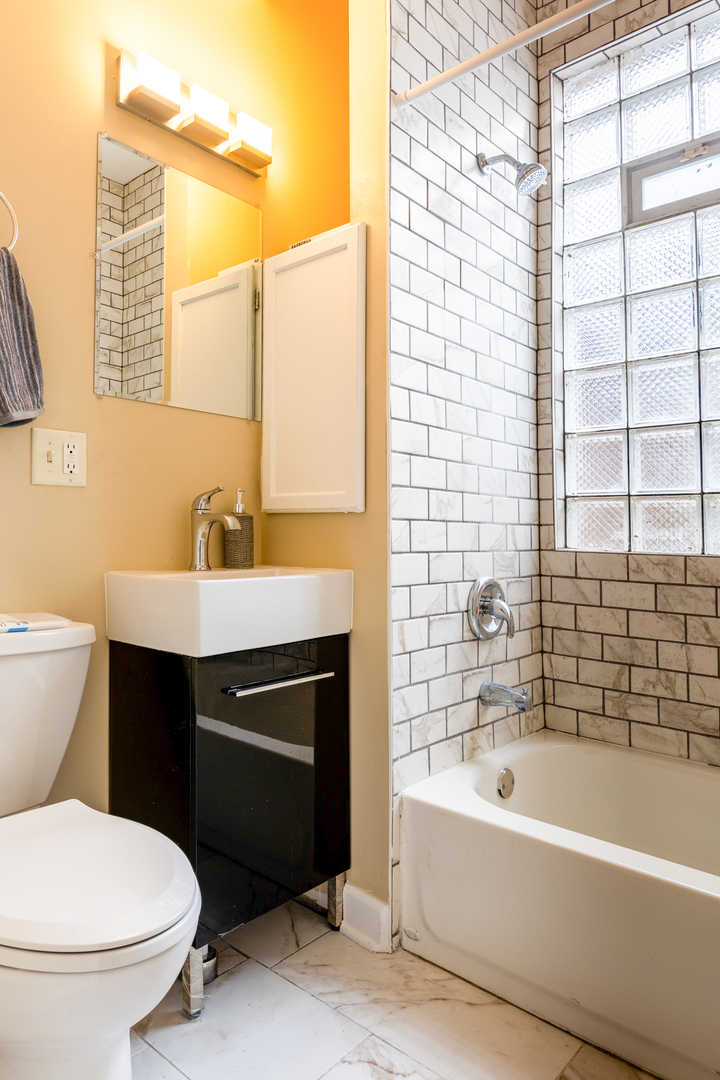 2506 N Monticello Avenue Property Photo 6