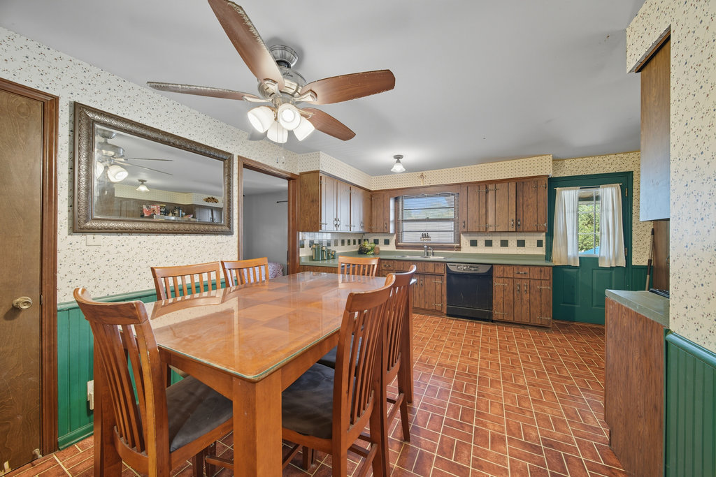 2616 Ridge Road Property Photo 5