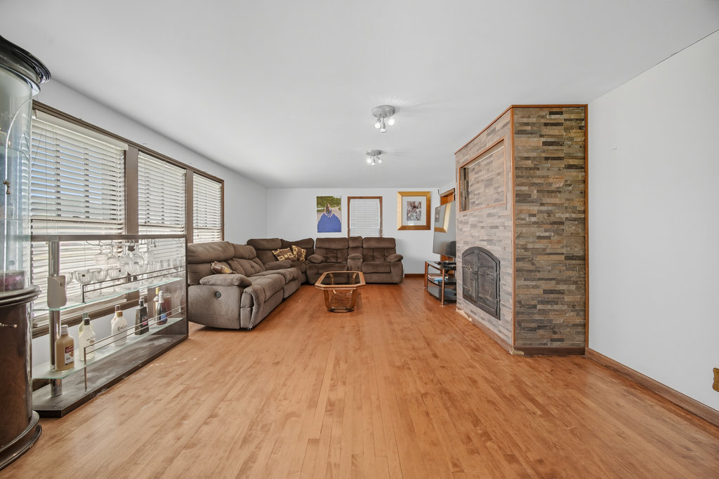 2616 Ridge Road Property Photo 6