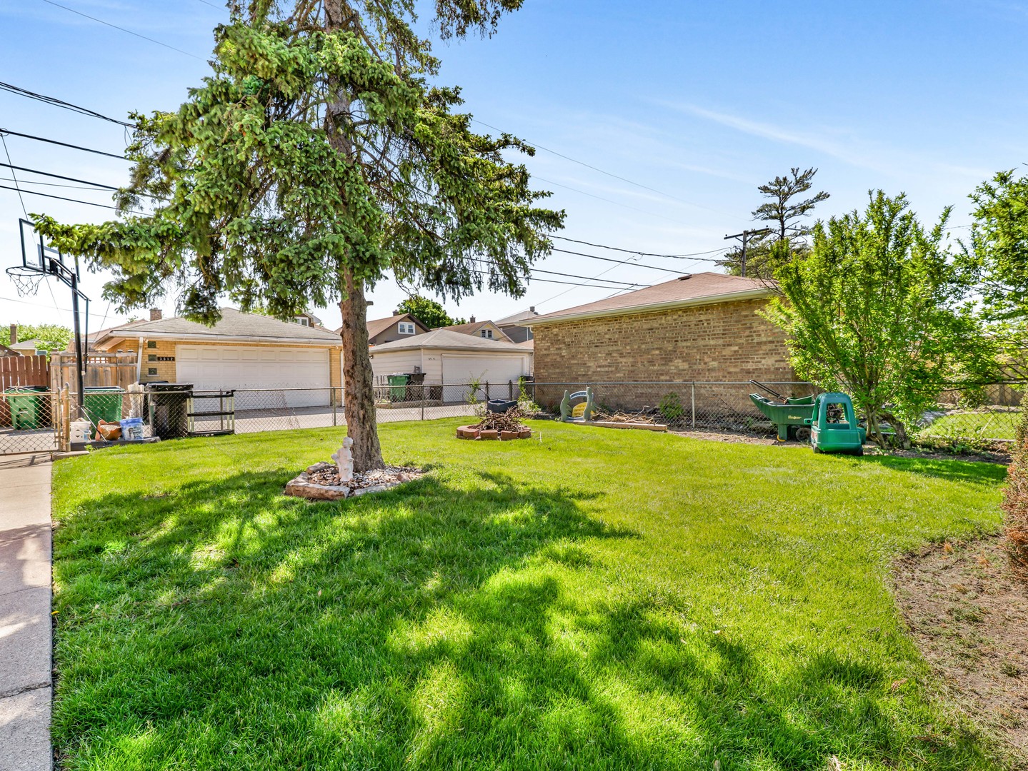 3513 Cuyler Avenue Property Photo 3
