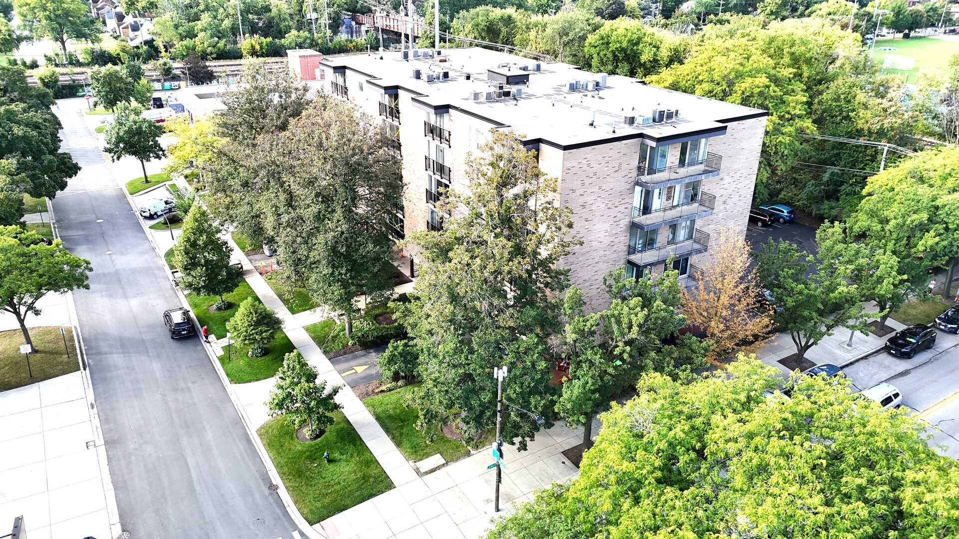 424 Park Avenue 206 Property Photo 1