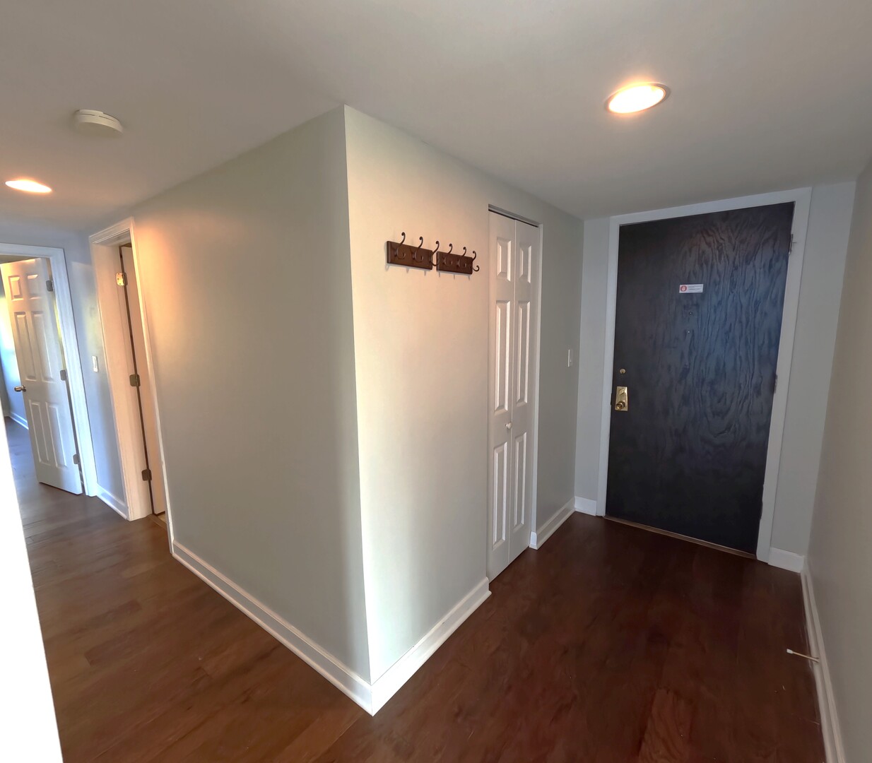424 Park Avenue 206 Property Photo 2