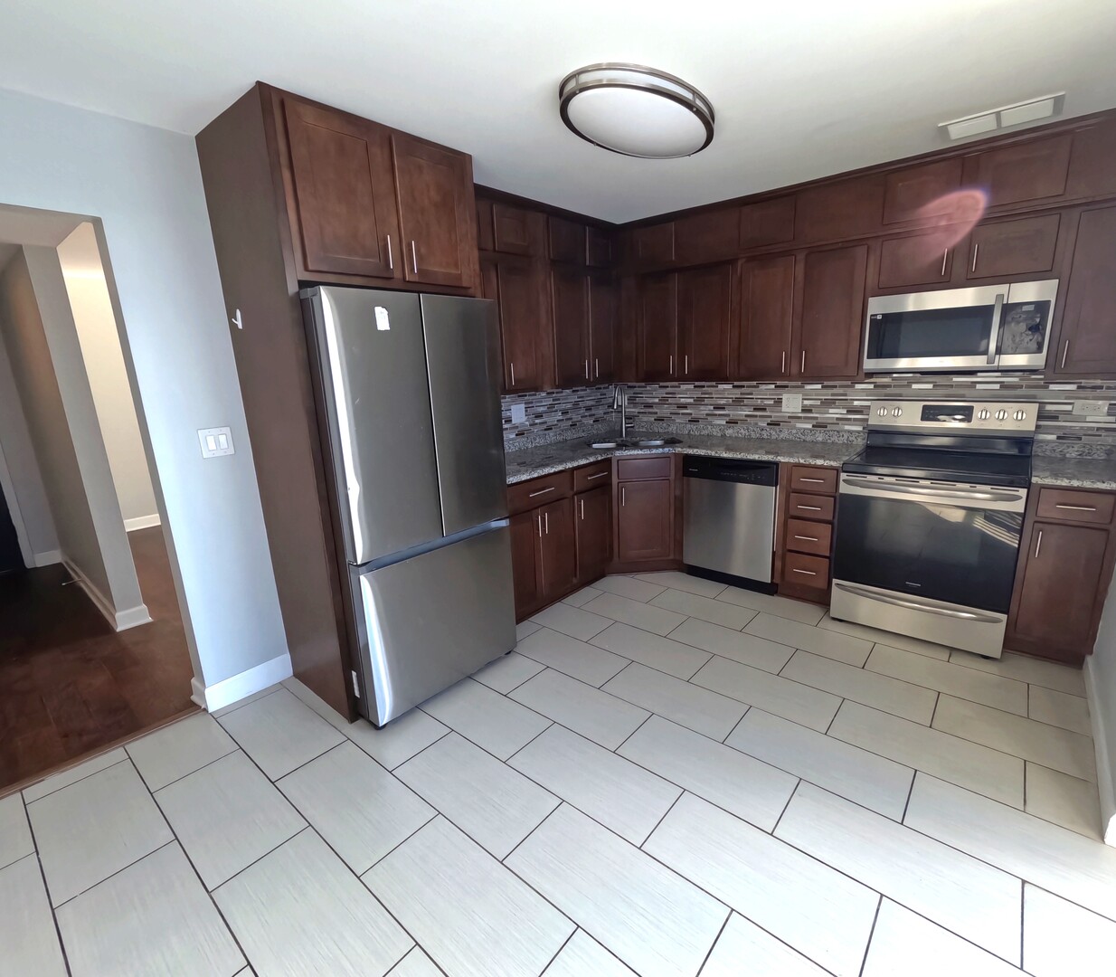424 Park Avenue 206 Property Photo 7