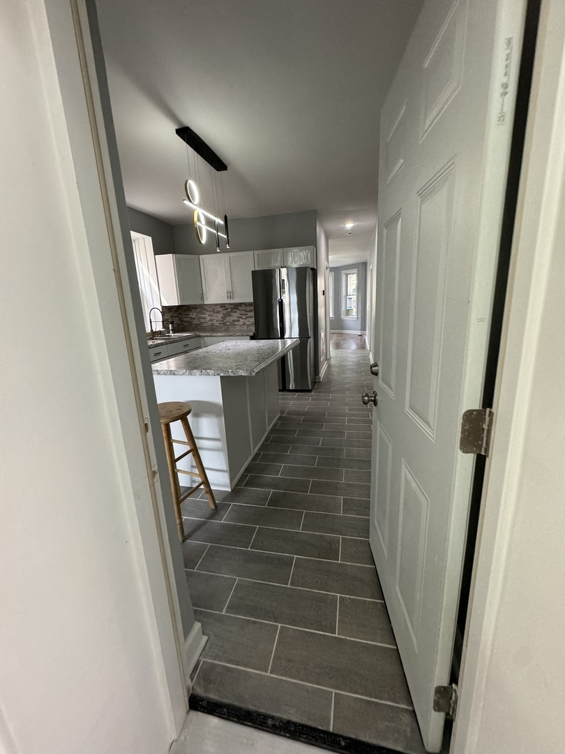 5919 S Rockwell Street Property Photo 7