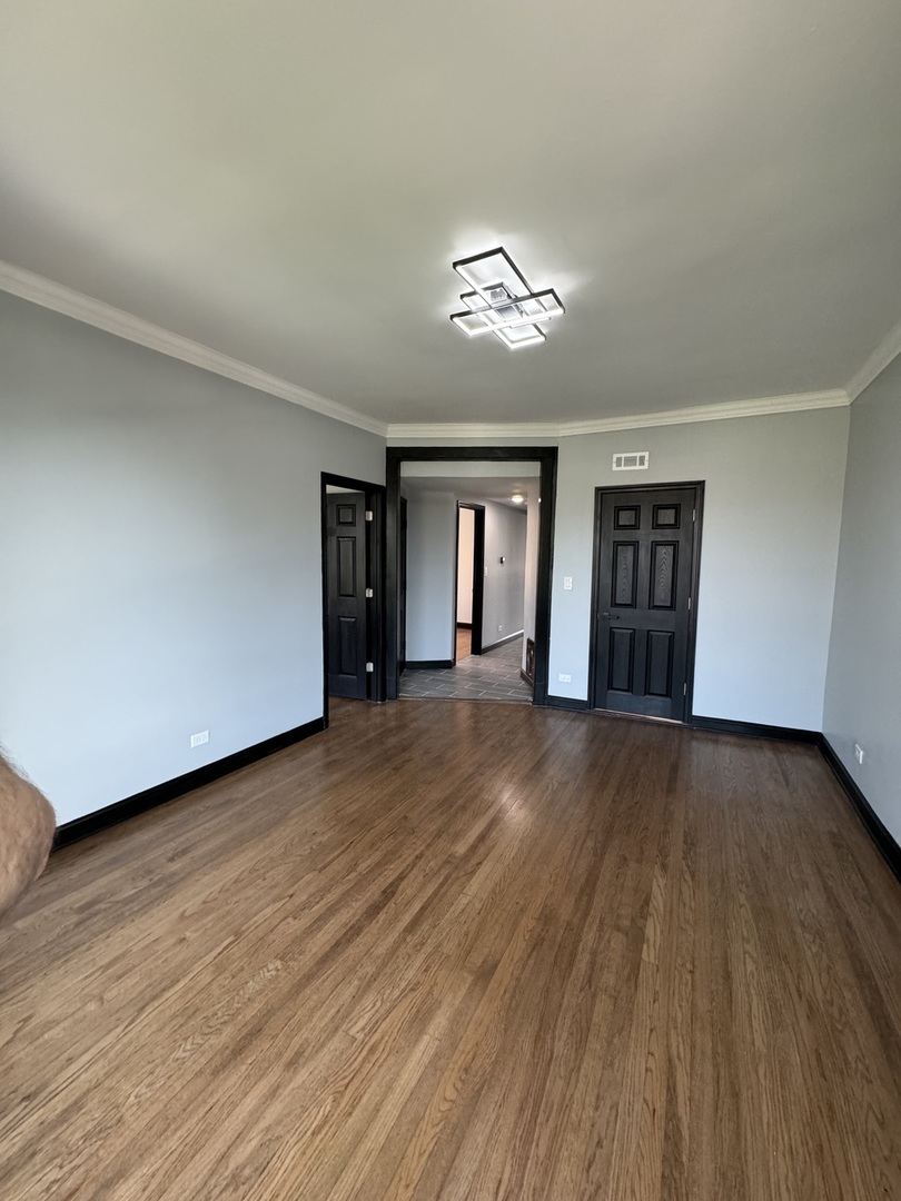 5919 S Rockwell Street Property Photo 19