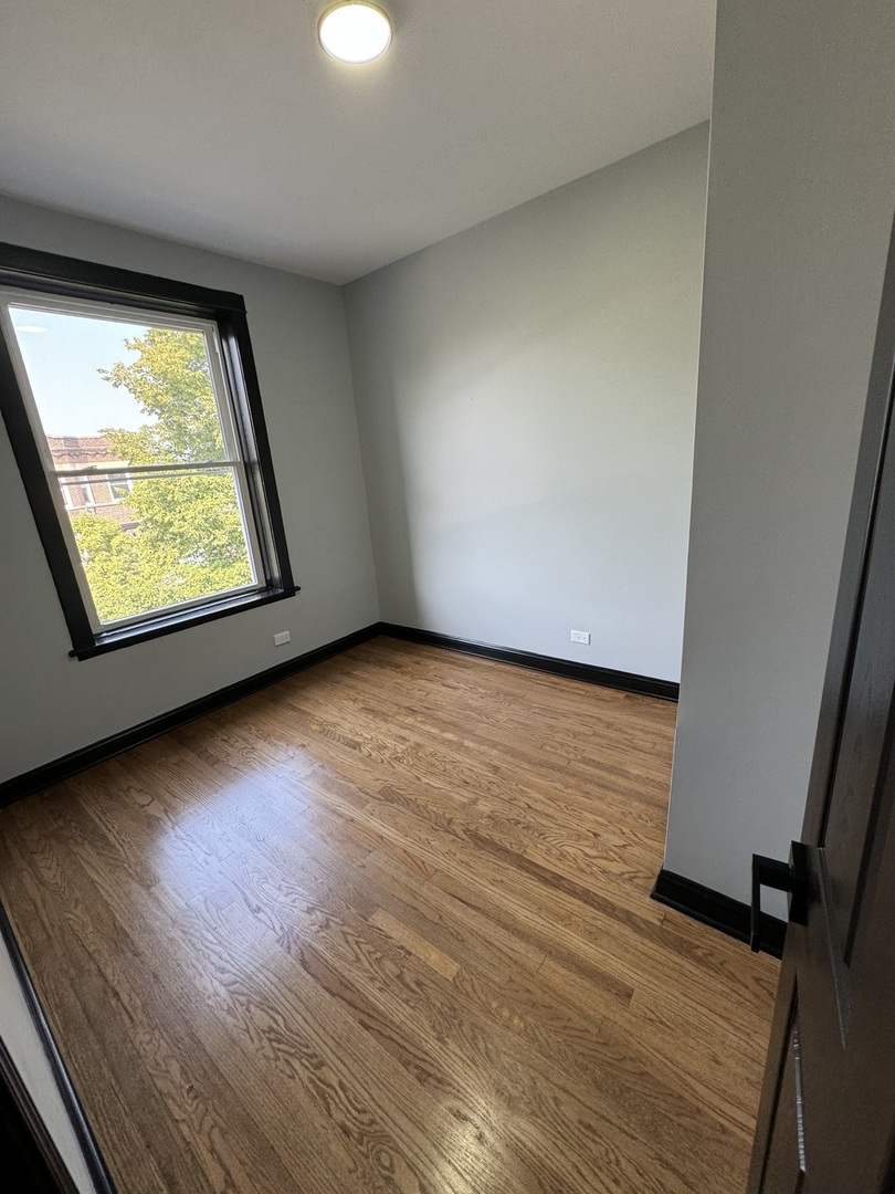 5919 S Rockwell Street Property Photo 20