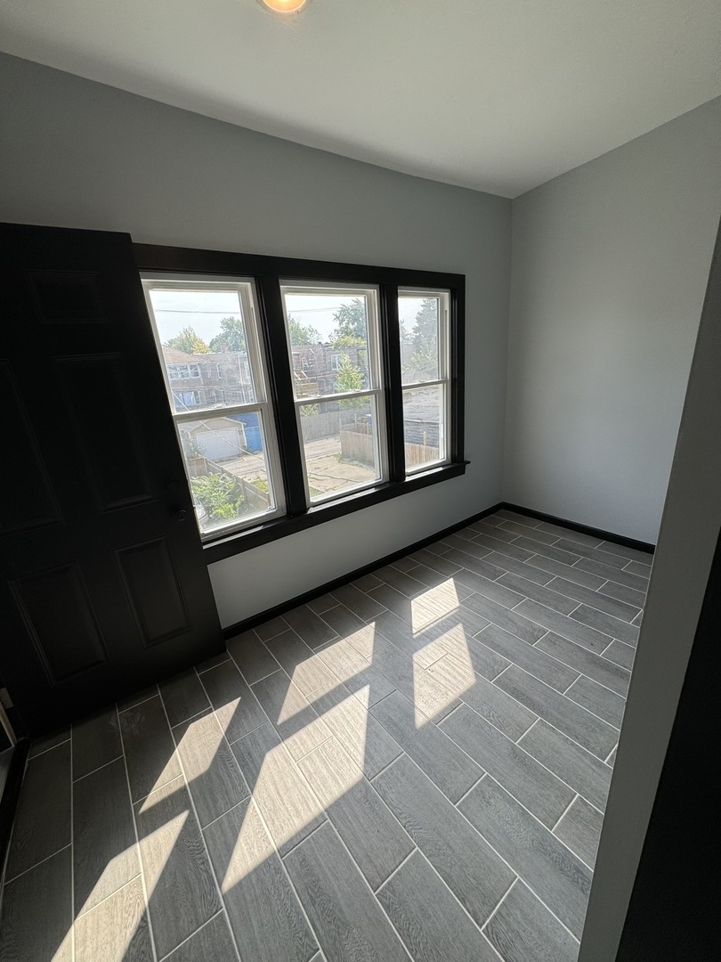 5919 S Rockwell Street Property Photo 27