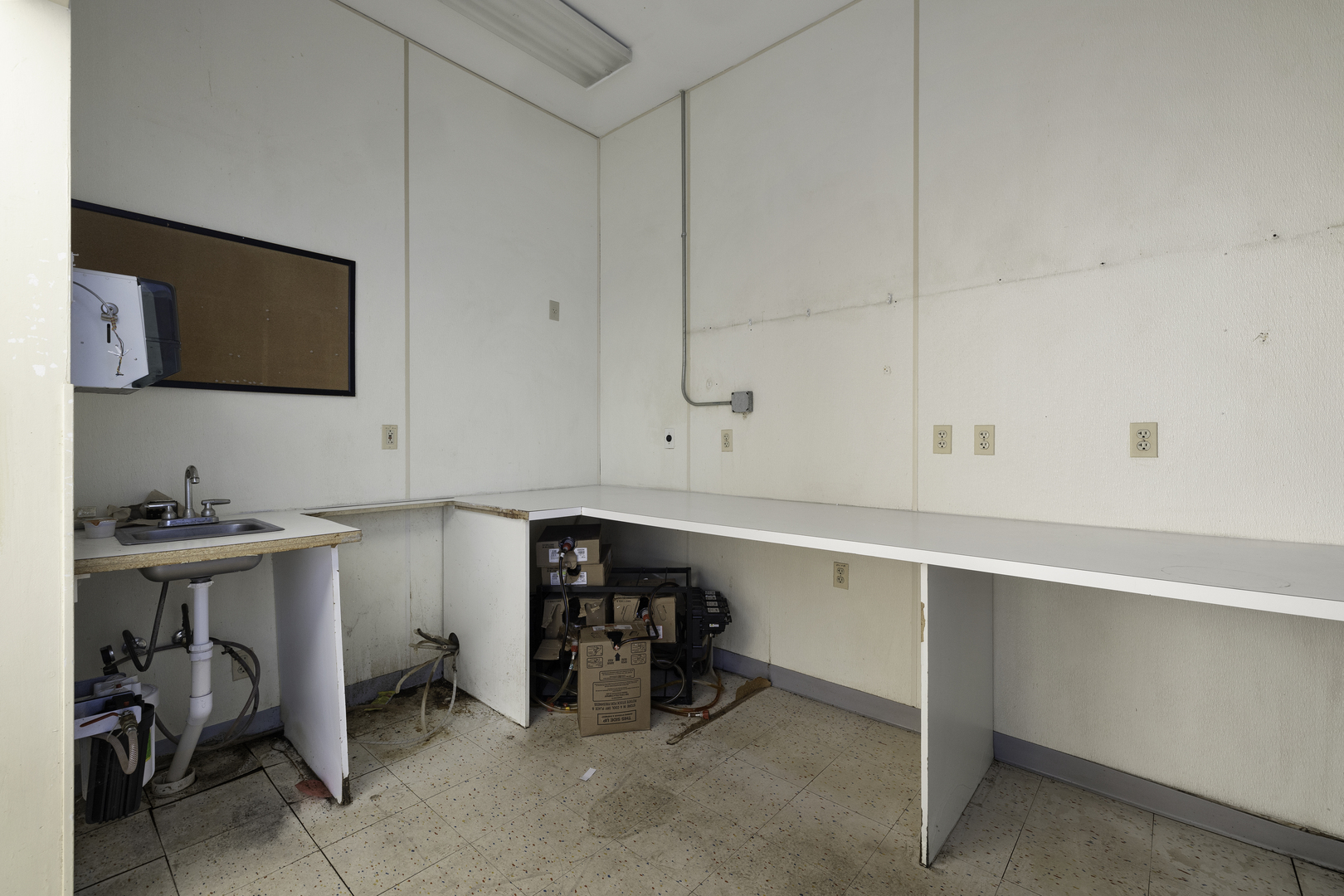 2450 N Us Highway 12 N Property Photo 10