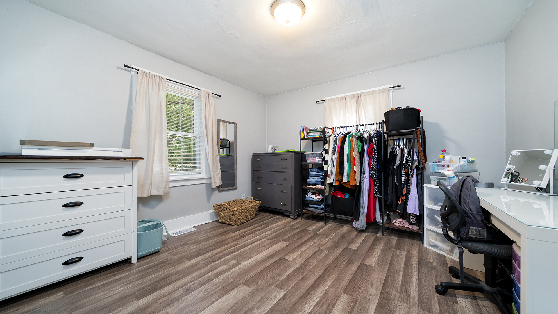 708 W Washington Street Property Photo 8