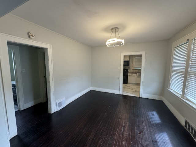 10117 S Perry Avenue Property Photo 9