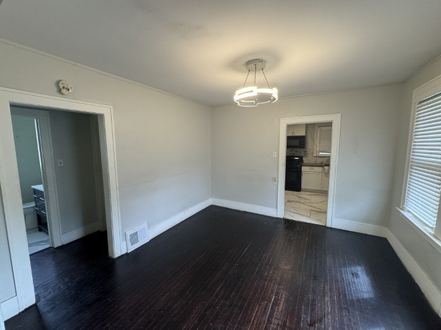 10117 S Perry Avenue Property Photo 10