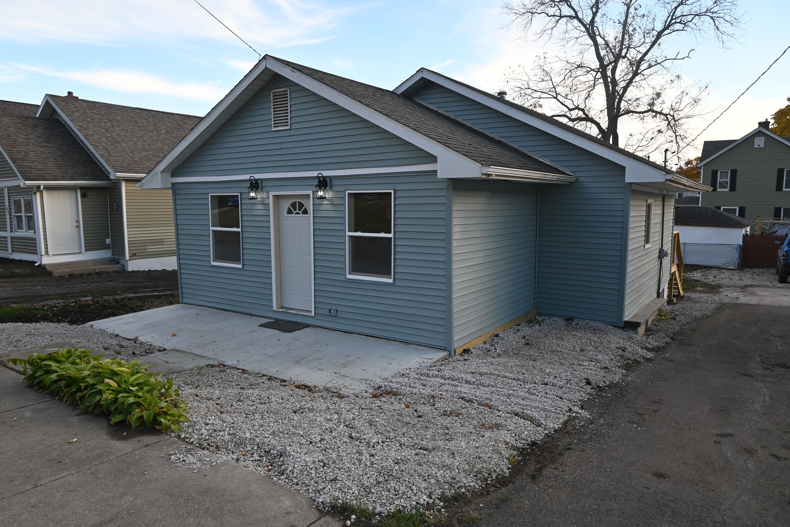 671 E Bluff Street Property Photo 1