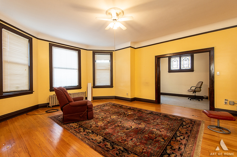 1949 W 48th Street Property Photo 18