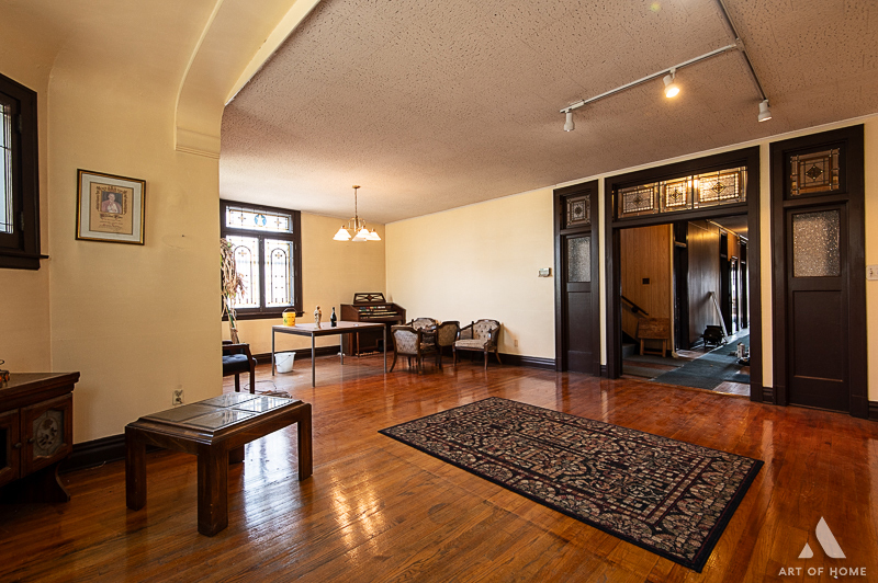 1949 W 48th Street Property Photo 23