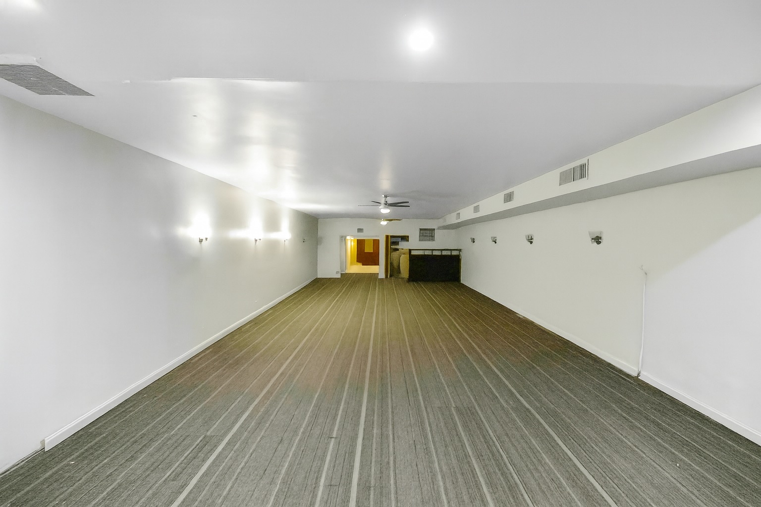 1718 W 48th Street Property Photo 5