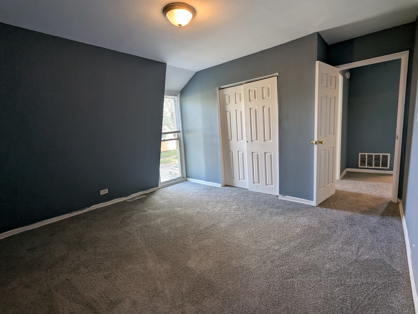 11530 S Racine Avenue Property Photo 6