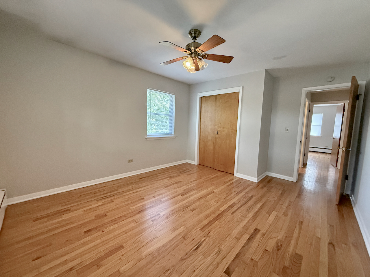 317 S Plum Grove Road 5 Property Photo 11