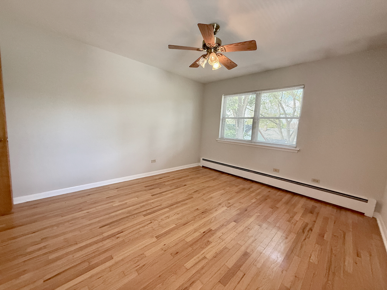 317 S Plum Grove Road 5 Property Photo 12