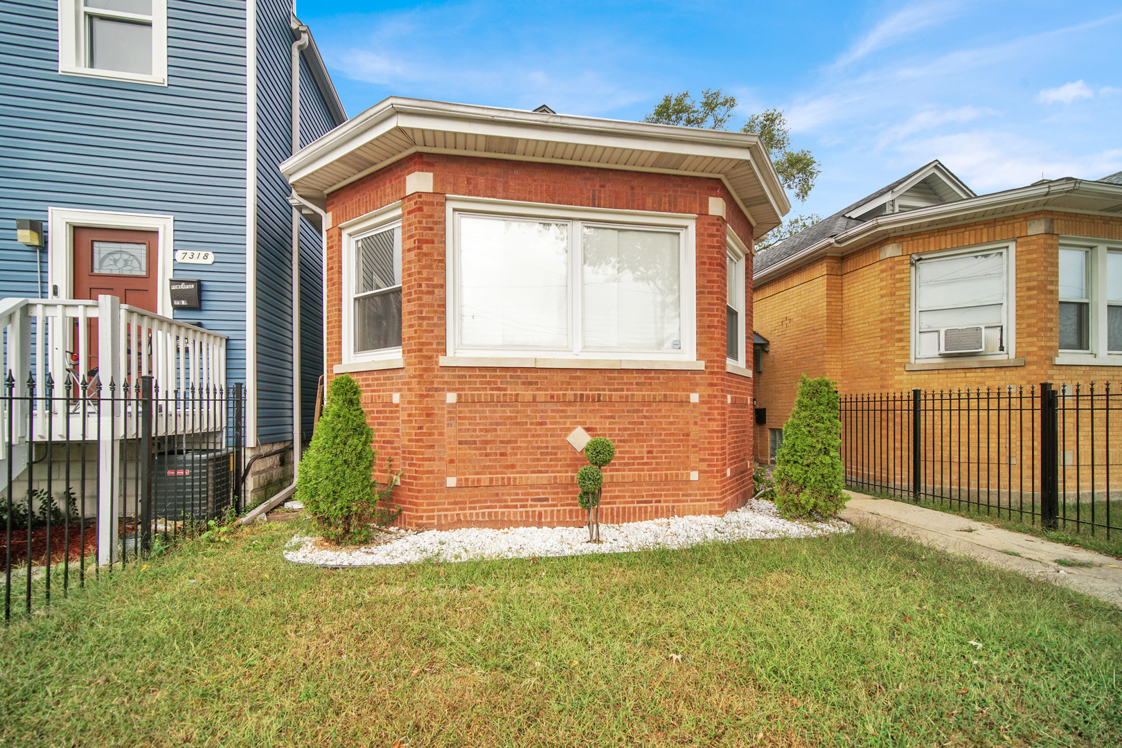 7316 S Woodlawn Avenue Property Photo 1