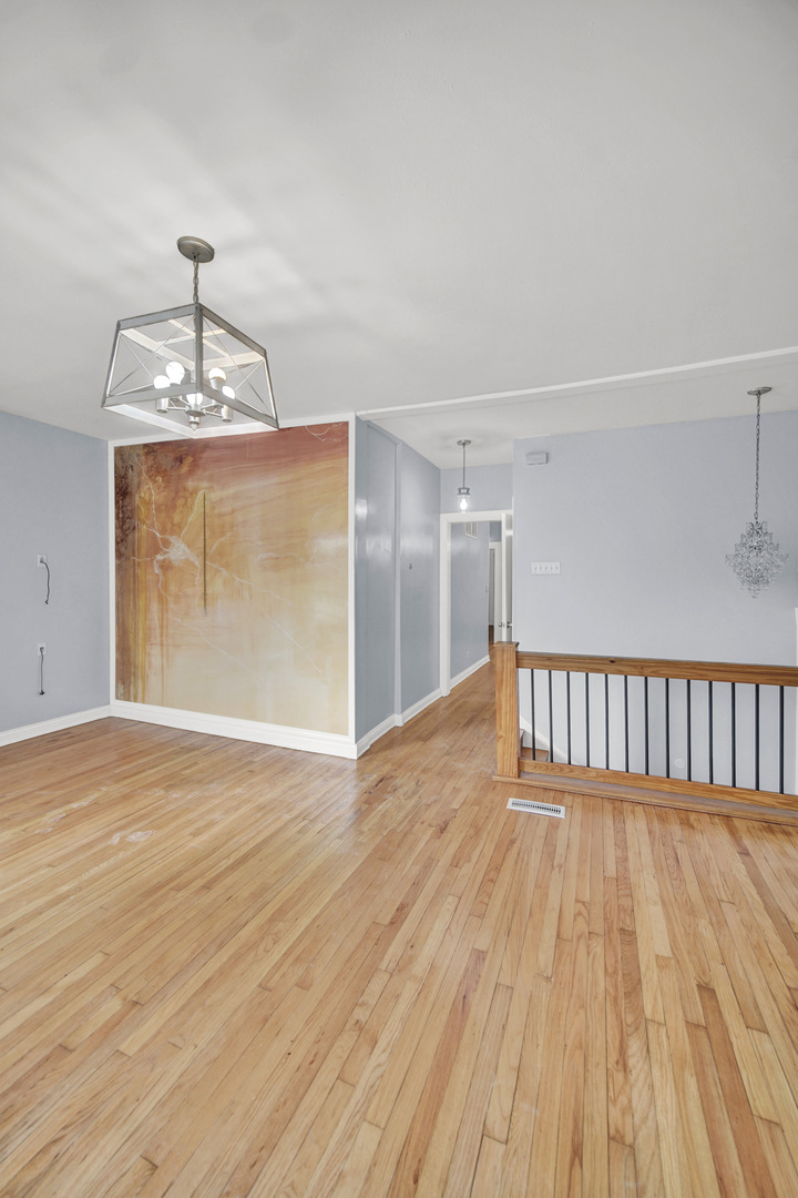 7316 S Woodlawn Avenue Property Photo 10