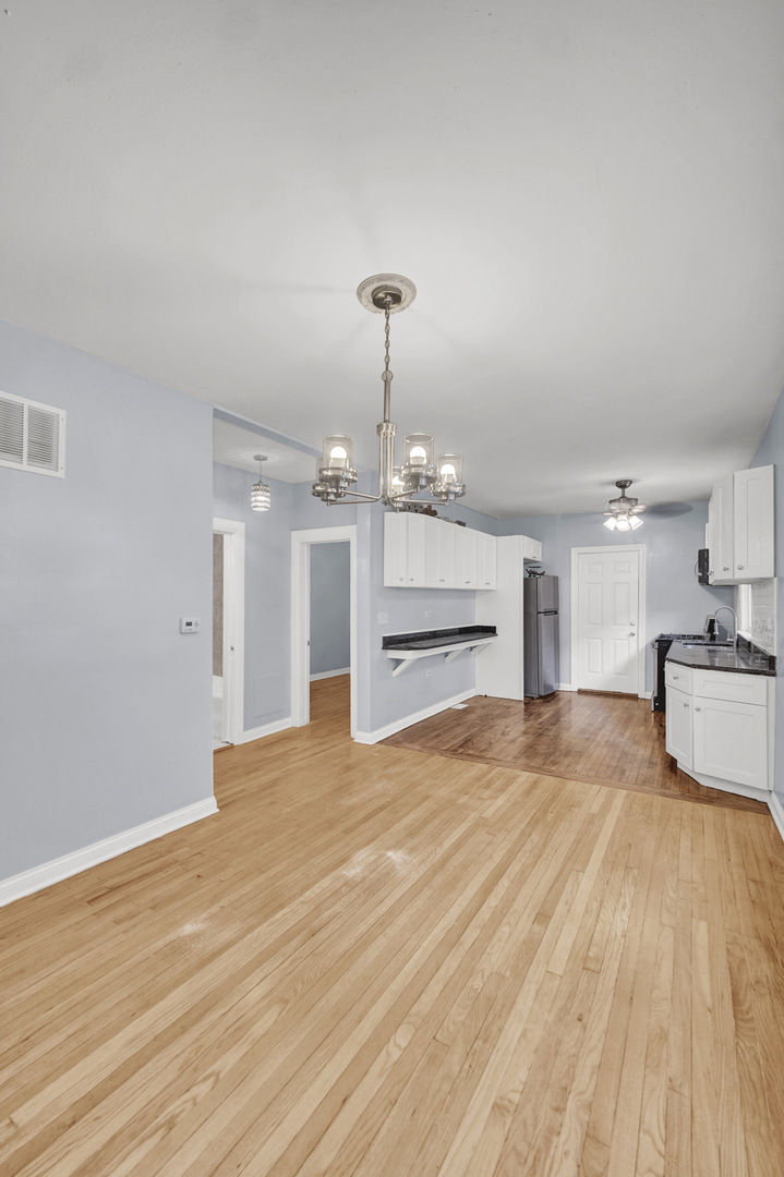 7316 S Woodlawn Avenue Property Photo 16