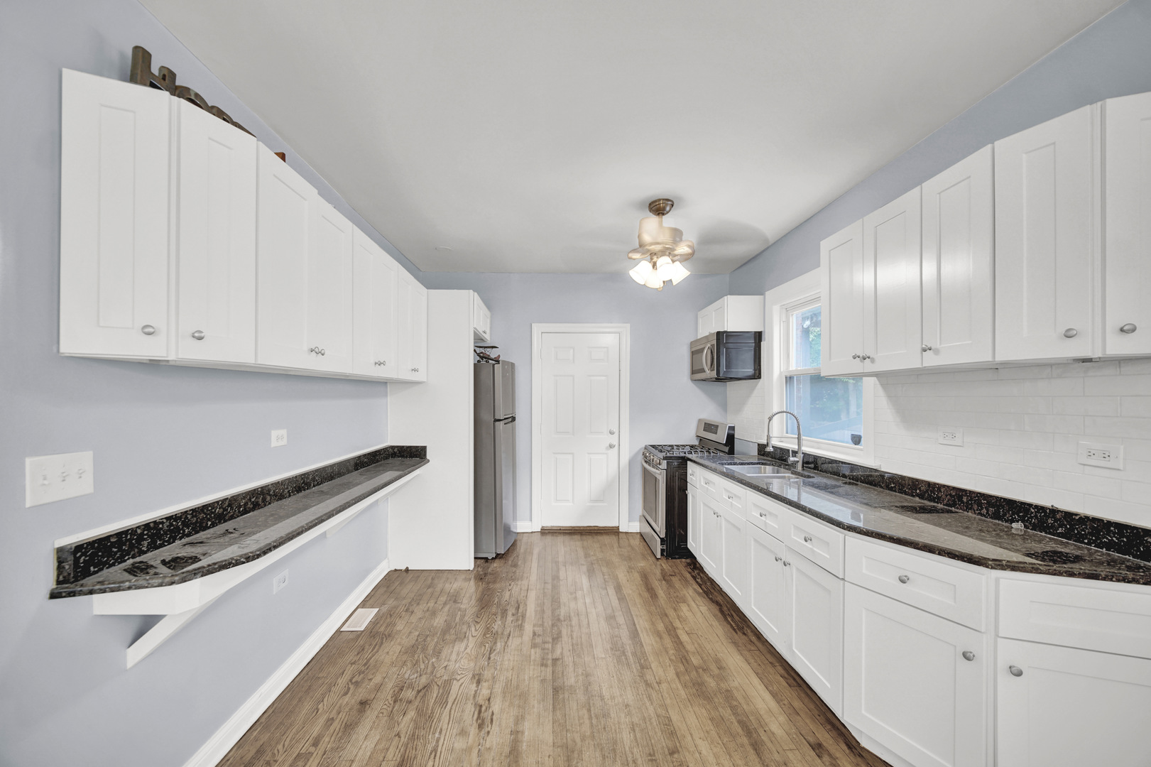 7316 S Woodlawn Avenue Property Photo 18