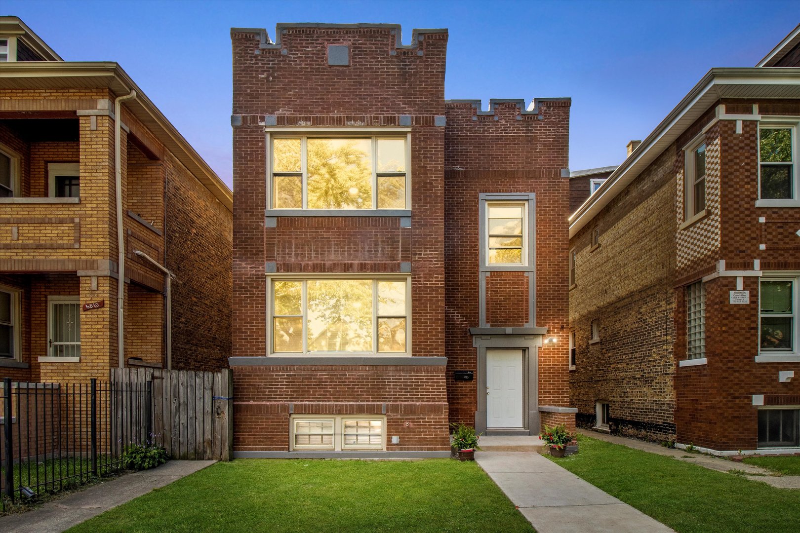 6806 S Rockwell Street Property Photo 1