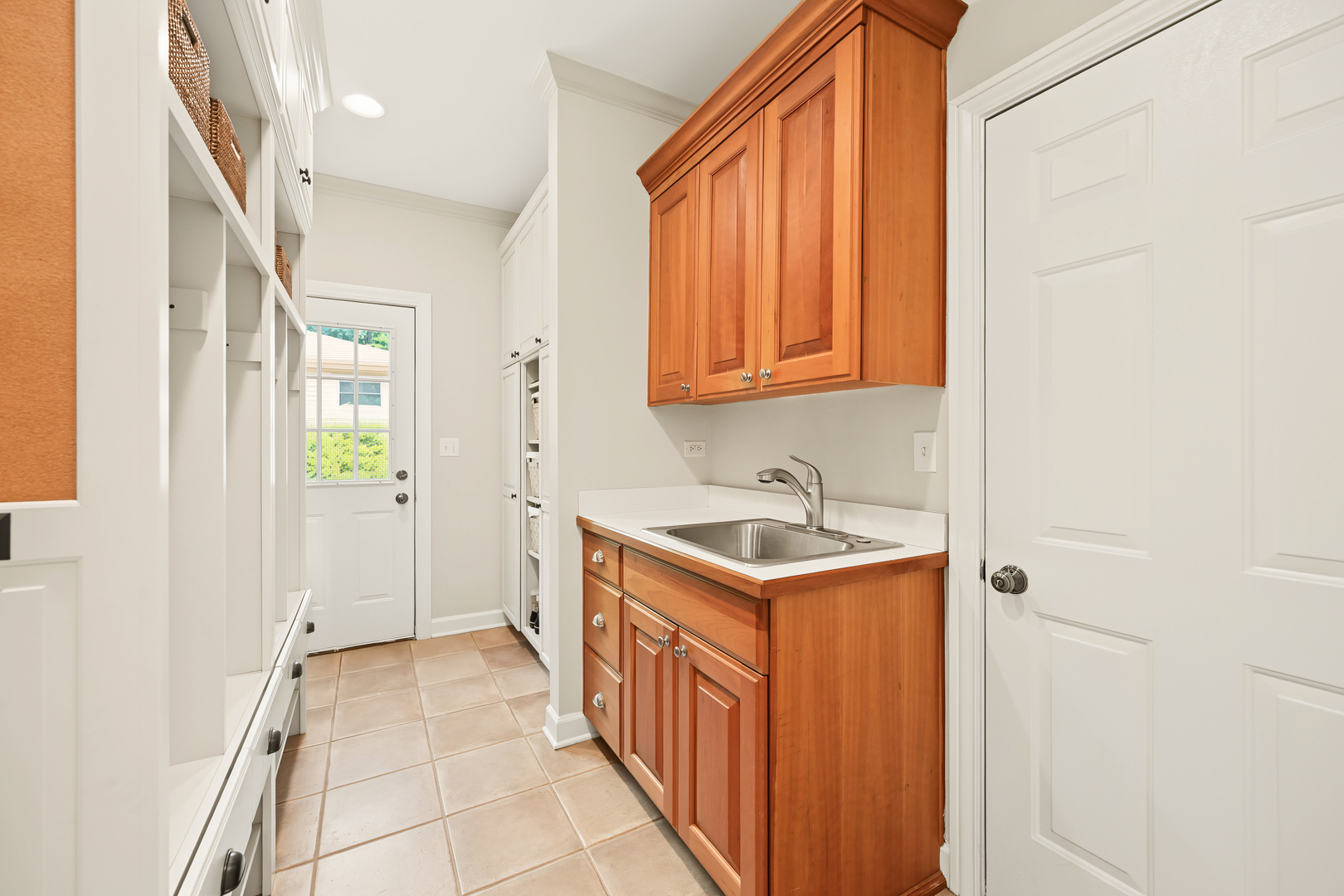 1028 Shady Lane Property Photo 27