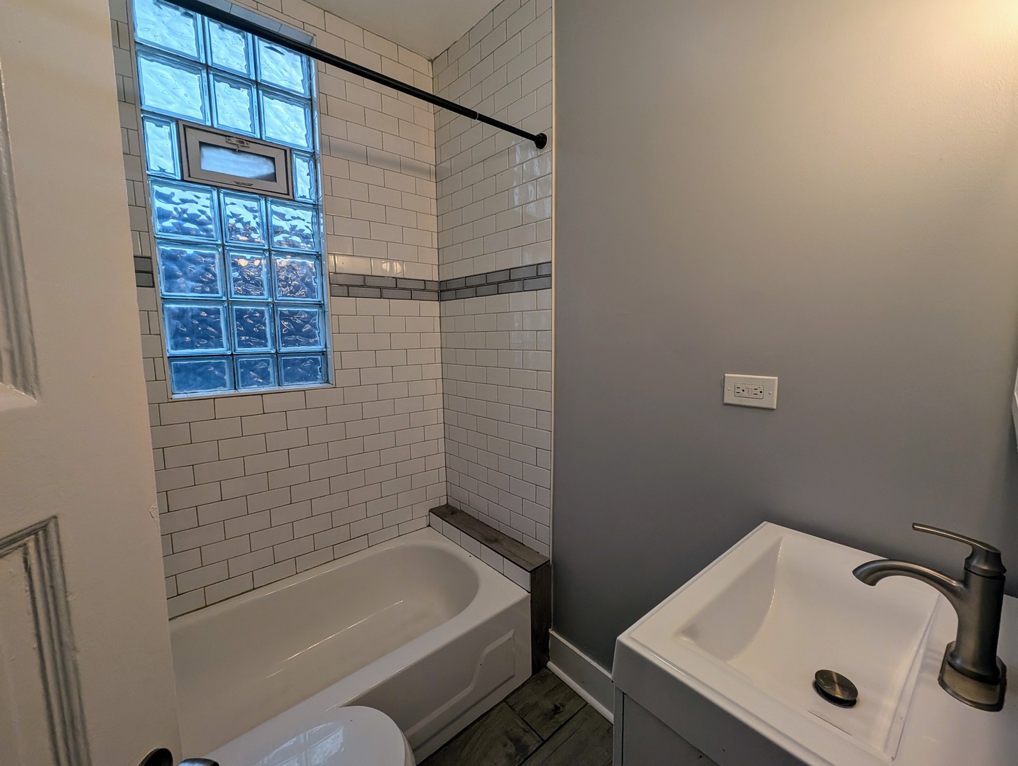 827 N Fairfield Avenue Property Photo 46
