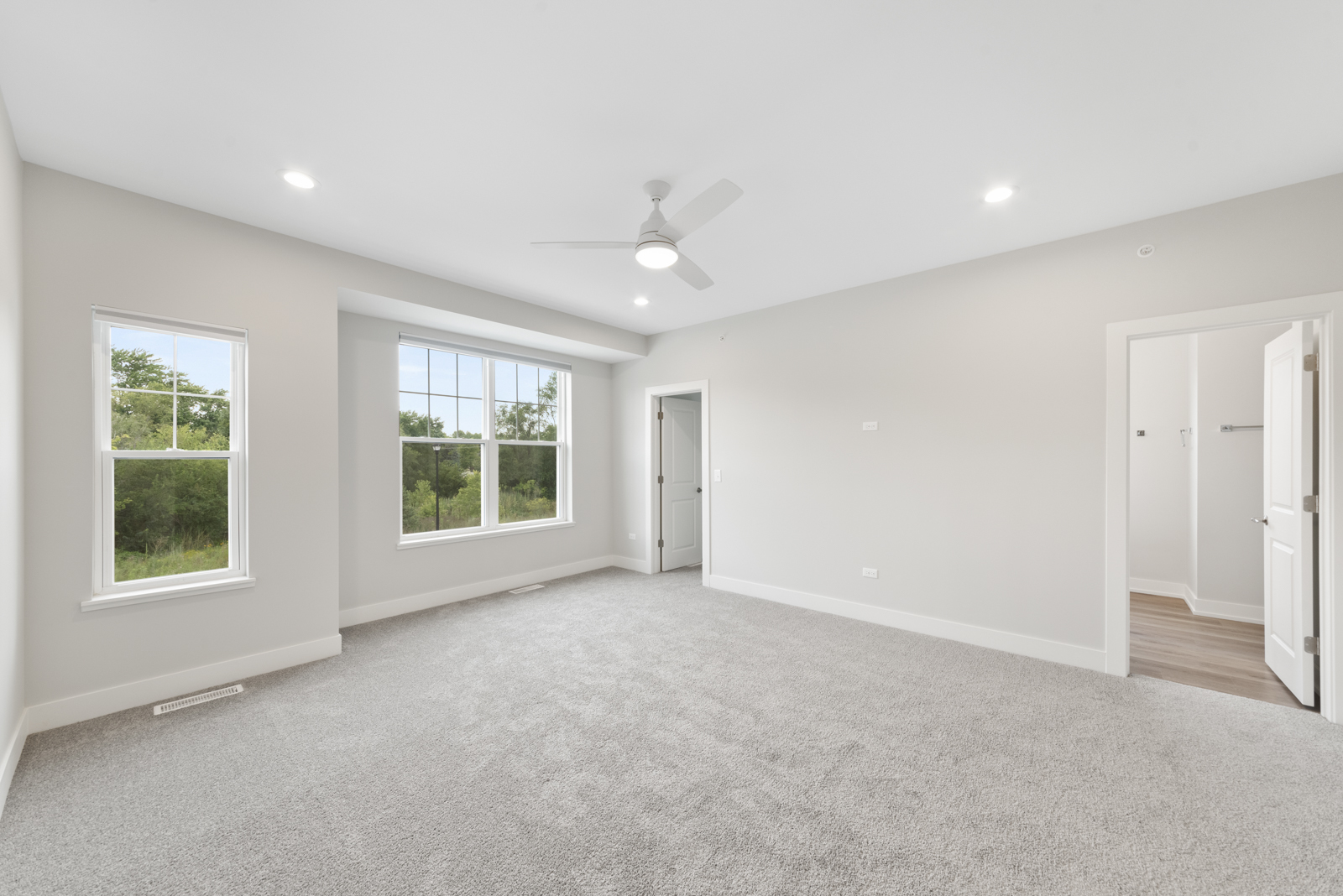 28297 Torch Parkway Property Photo 11