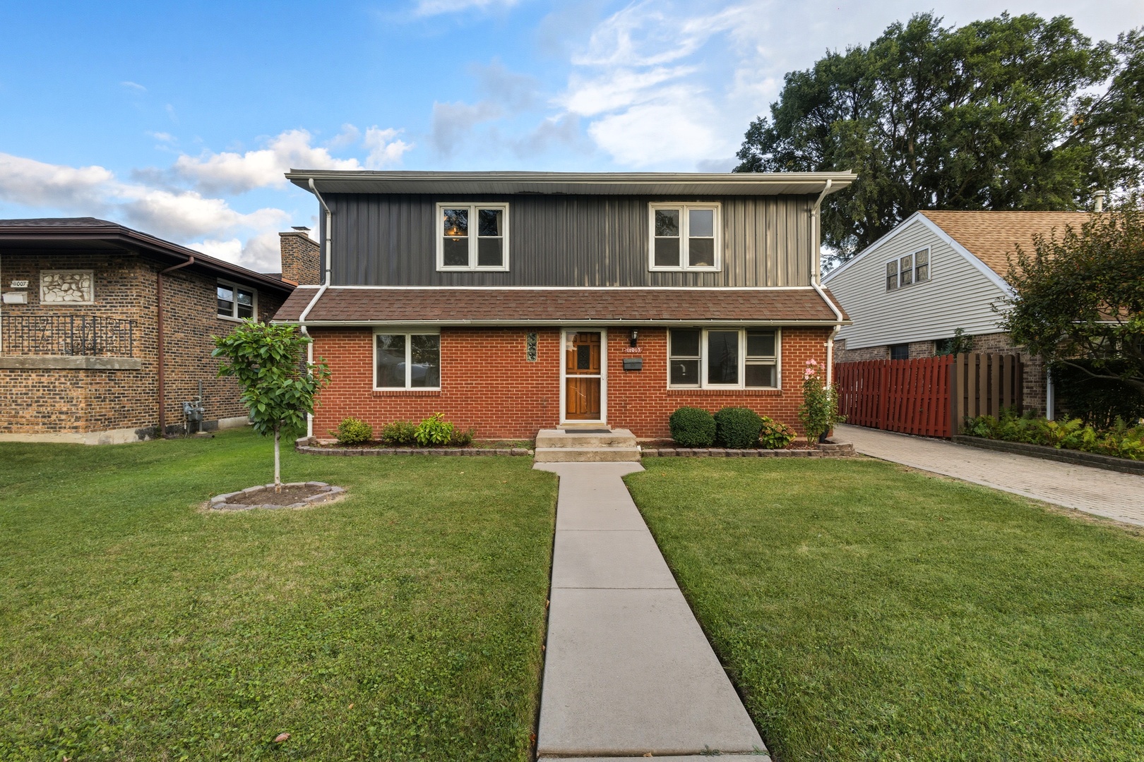 11013 Menard Avenue Property Photo 1