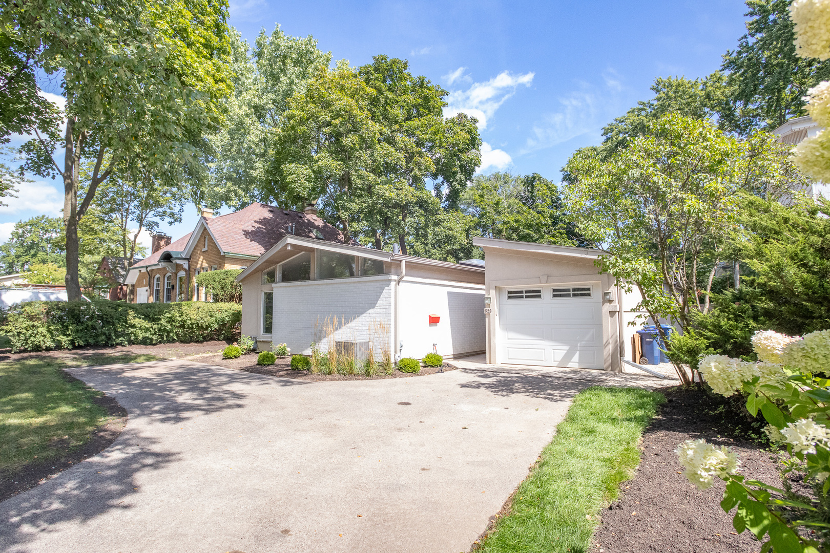 523 Green Bay Road Property Photo 1