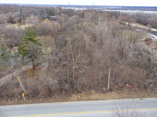 7445 Willow Springs Road Property Photo 4