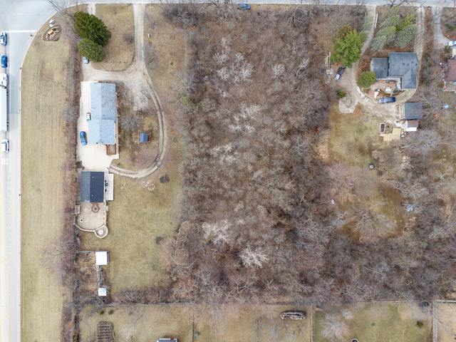 7445 Willow Springs Road Property Photo 9