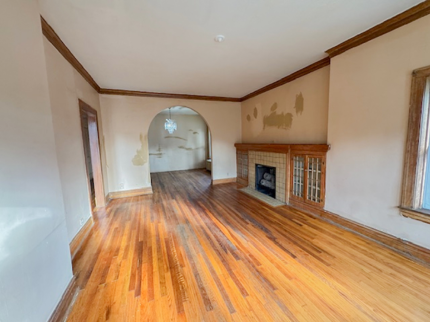 201 N Lamon Avenue Property Photo 6