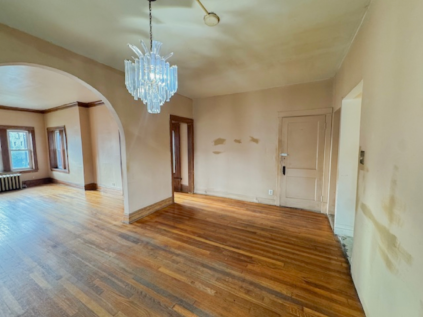 201 N Lamon Avenue Property Photo 10