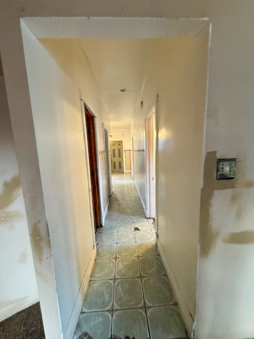 201 N Lamon Avenue Property Photo 12