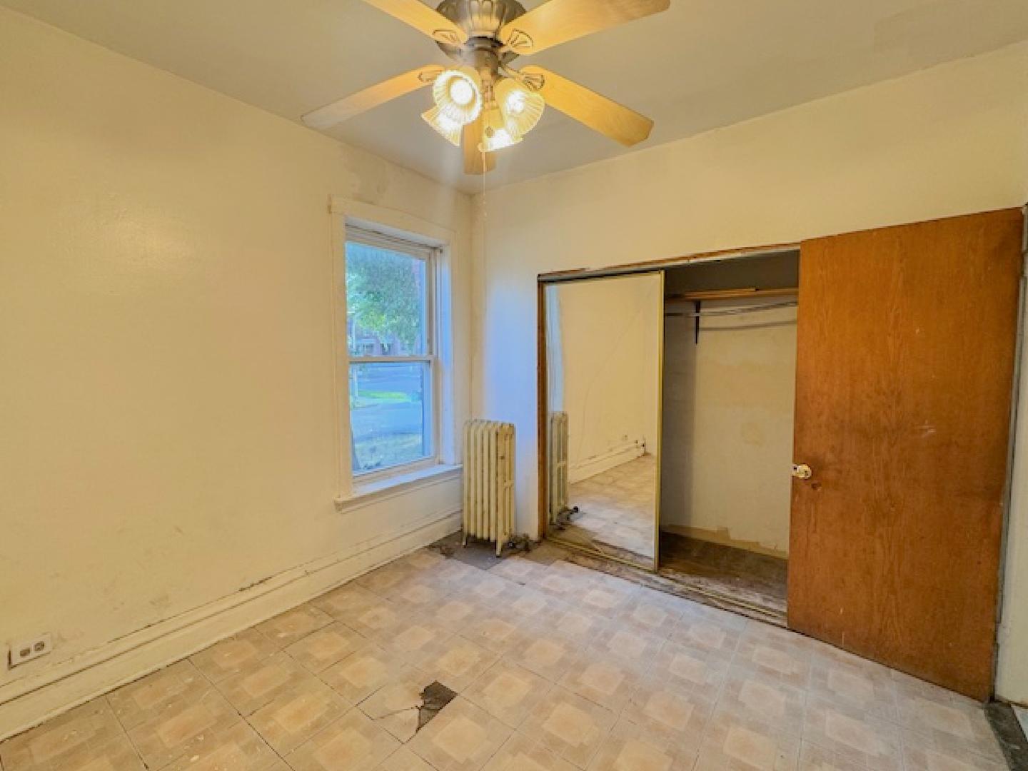 201 N Lamon Avenue Property Photo 14