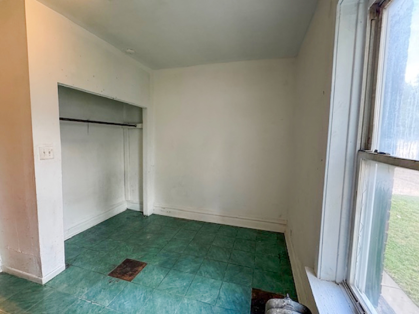 201 N Lamon Avenue Property Photo 15