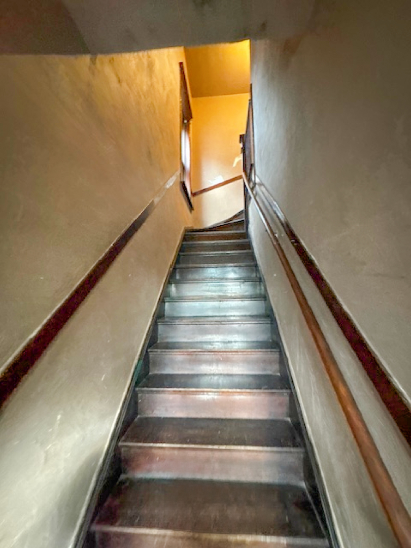 201 N Lamon Avenue Property Photo 22