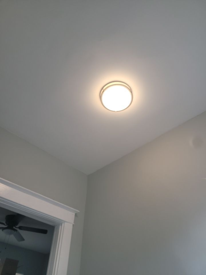 8834 S Exchange Avenue Property Photo 13